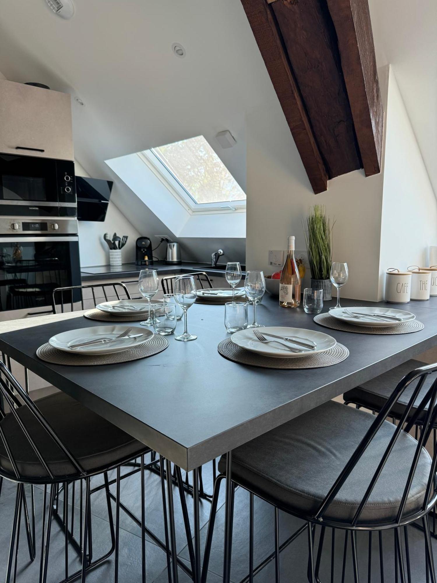 Magnifique Appartement Vue Lac - 5 Personnes Voglans Exterior photo