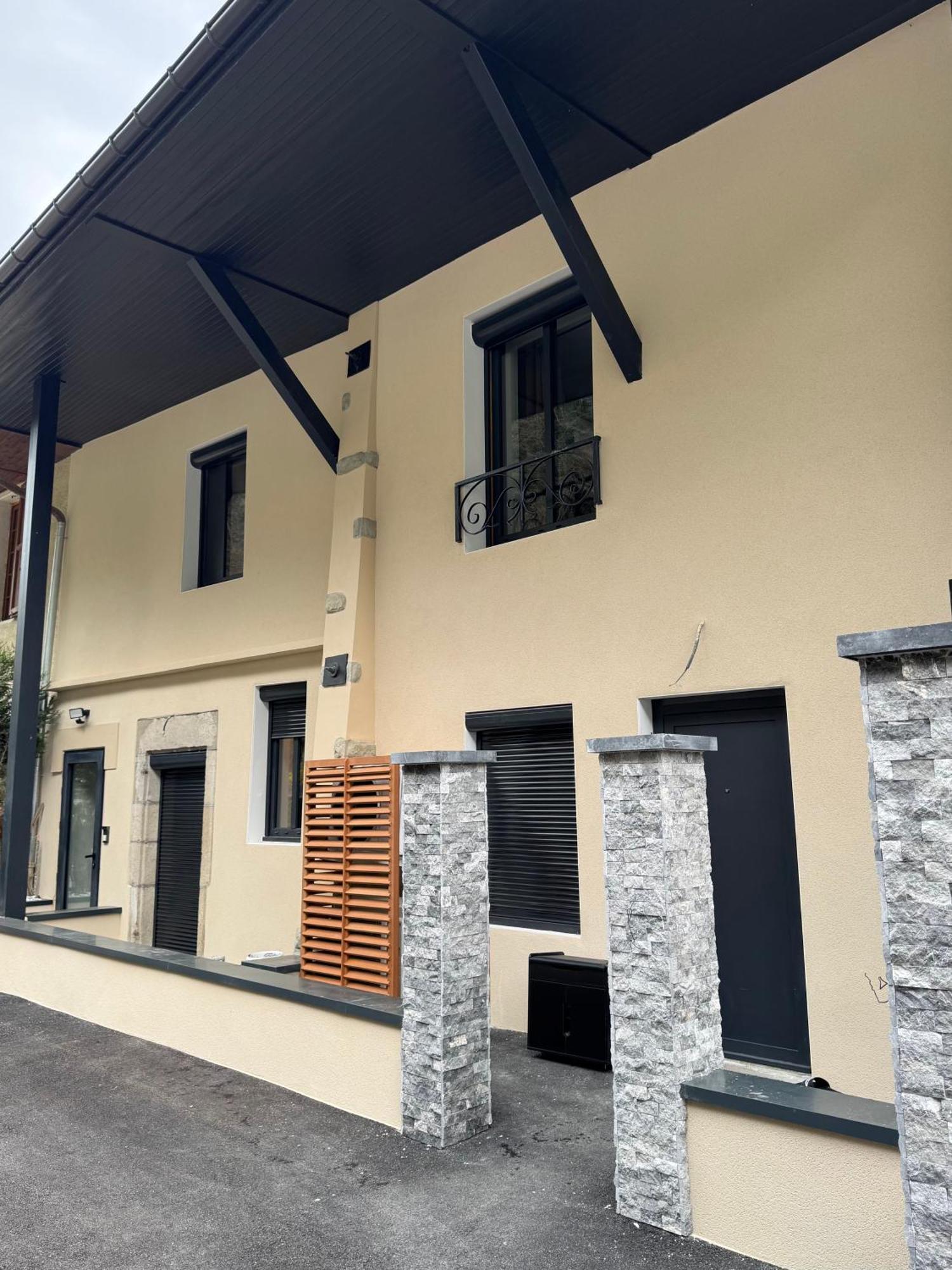 Magnifique Appartement Vue Lac - 5 Personnes Voglans Exterior photo