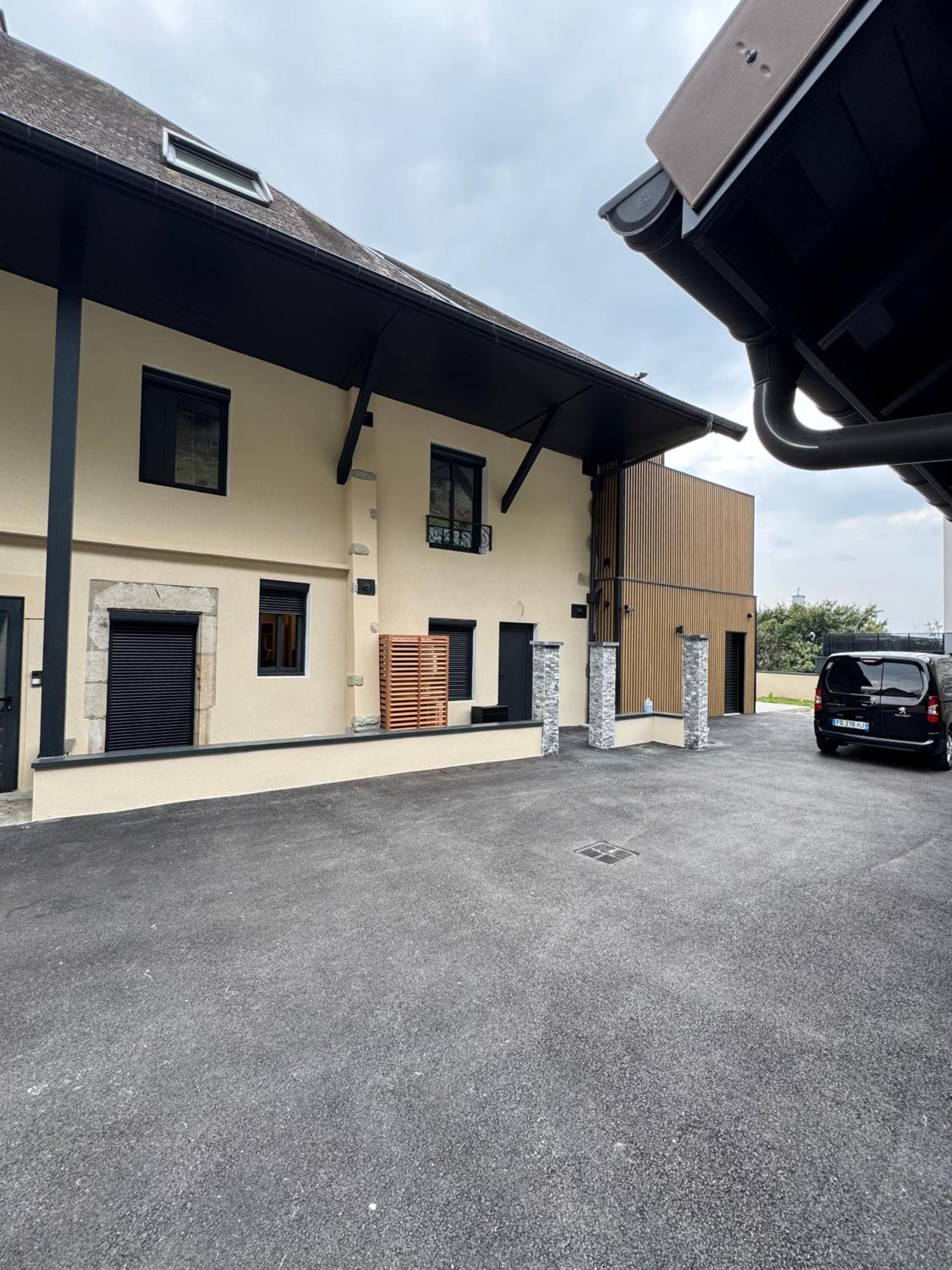 Magnifique Appartement Vue Lac - 5 Personnes Voglans Exterior photo